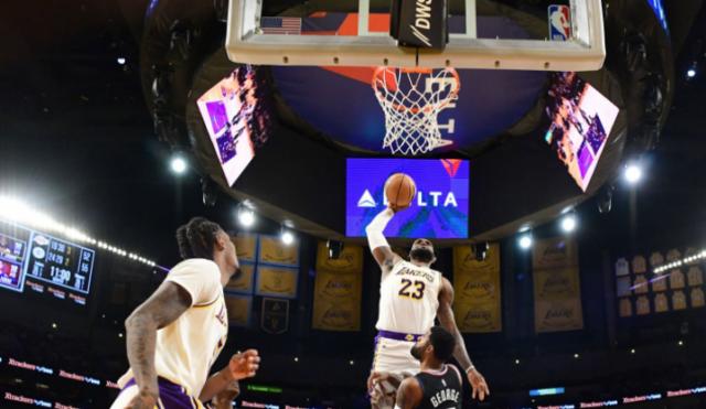 开云数字工具-头号关键先生！39岁詹皇攻防一体：防到小卡6中0