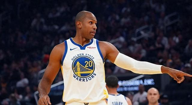 开云智能体验-金州天塌了?40岁老炮能顶半边天 他本就是科尔隐藏王牌|艾尔·霍福德|勇士|凯尔特人|斯蒂芬·库里|吉米·巴特勒_新浪体育_新浪新闻